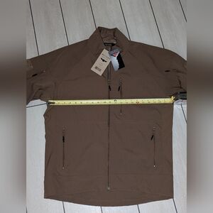 Beyond A5 Rig Light Softshell Men's (Large Reg) Coyote Brown NWT